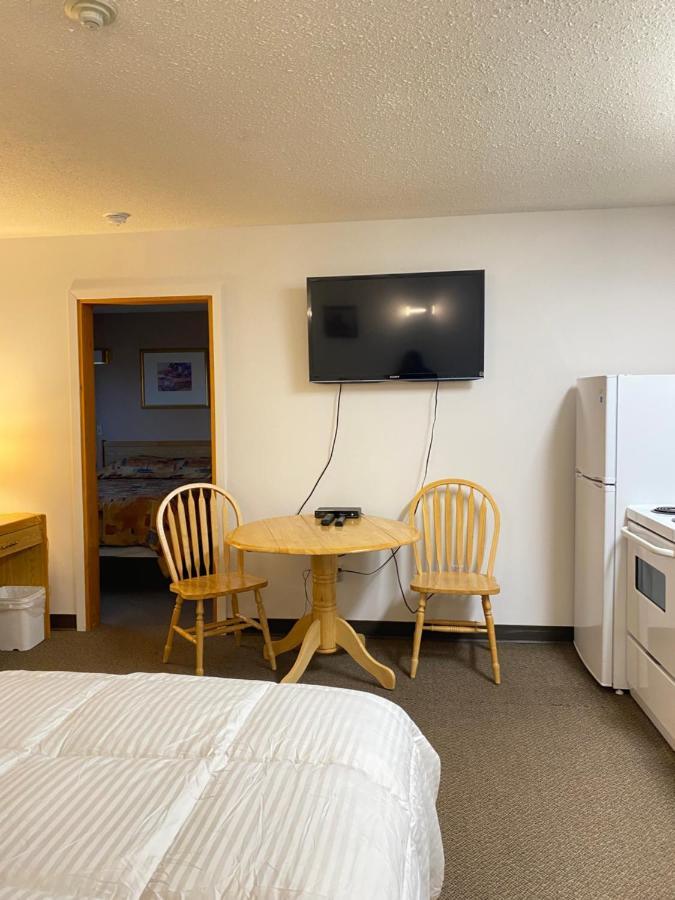 Hillview Motel Vanderhoof Ngoại thất bức ảnh