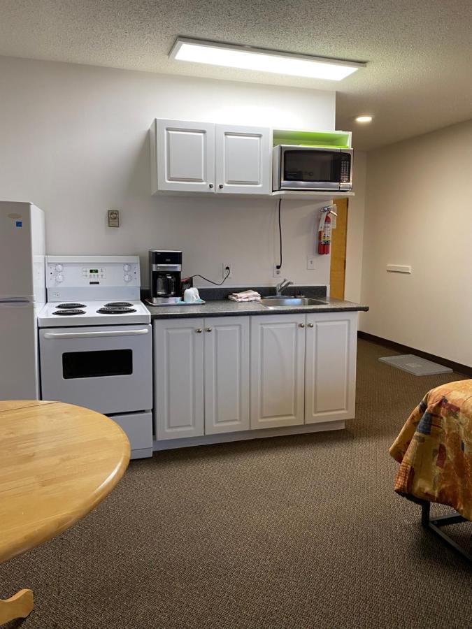 Hillview Motel Vanderhoof Ngoại thất bức ảnh